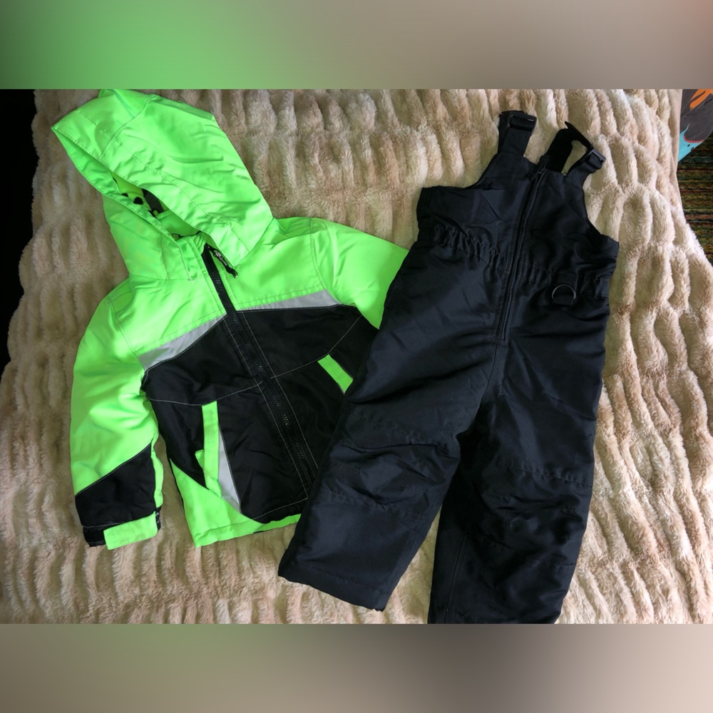 Boys 2T winter coat and snowpants